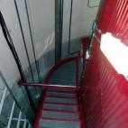 La escalera que recorre el interior del Pirulí tiene 1.208 peldaños
