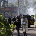 Enfrentamientos entre mineros y policía en el pozo Sotón de Hunosa