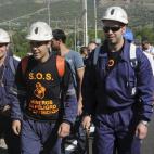 Varios de los mineros realizan una marcha solidaria desde La Robla hasta la Diputación de León en protesta por la situación del carbón