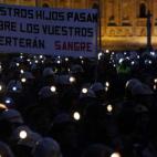 Los mineros se concentraron ayer por la noche en las calles de León para mostrar su disconformidad contra los recortes del sector de la minería