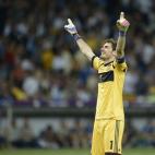 Casillas celebra la victoria.
