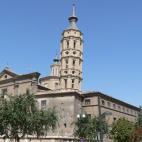 La torre de la iglesia de San Juan de los Panetes, en Zaragoza