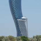El edificio capital Gate, en Dubai.
