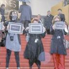 Las activistas se manifiestan en la alfombra roja del Festival de Cannes