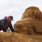 Otra escultura relacionada con el mundo Disney en el festival de esculturas de arena de Blankenberge (Bélgica), en julio de 2011. Este es Rayo MacQueen, el protagonista de la película Cars.