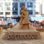 Esta escultura se hizo en la plaza Times Square de Nueva York con motivo de la presentación de la nueva temporada de Burn Notice.