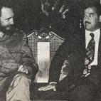 En una imagen sin fecha, Castro acompaña al exlíder iraquí Saddam Hussein