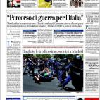 "Choques en Madrid", dice La Stampa, que ilustra con una fotografía de las cargas de ayer.