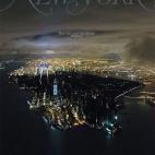 Nueva York, a oscuras. Impresionante fotografía de portada para ilustrar el paso del huracán Sandy por Manhattan.