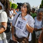 Otros miembros de grupos opositores le rinden tributo al disidente cubano en el entierro en el histórico Cementerio de Colón en la capital cubana.