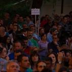 Puxa Asturies, se lee en un cartel entre la multitud