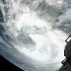 Imagen tomada por las cámaras de la NASA en la estación espacial internacional, en la que se ve la tormenta tropical sobre Louisiana.