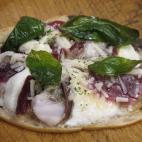 Loidi Kalea, 4. Lasarte-Oria (Gipúzcoa)

Panpizza de merluza, tapenade y jamón