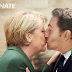 Benetton, en línea con su historial de campañas publicitarias provocativas, lanzó esta en 2011, en la que recreó besos entre dirigentes mundiales, como este entre la canciller alemana Angela Merkel y el expresidente francés, Nicolas Sarkozy.
