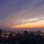 Vista panorámica de la ciudad de Gaza en silencio tras una semana de incesantes bombardeos por parte de Israel