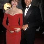 Sí, hubo una vez en la que Geena Davis tuvo un par para ponerse el mismo vestido que llevaba Julia Roberts en la escena de la ópera en Pretty Woman. Parece que su exmarido Jeff Goldblum le daba el visto bueno. (1990)