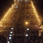 Una multitud protesta contra el régimen del presidente islamista de Egipto, Mohamed Morsi, ante su palacio presidencia en El Cairo.