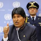El presidente boliviano Evo Morales hablando durante una conferencia de prensa en las Naciones Unidas el 24 de septiembre del 2013. (AP Photo/David Karp)