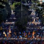 Centenares de personas participan en la manifestación independentista que se celebra este sábado en Barcelona para protestar contra las condenas a los líderes independentistas juzgados por el Supremo, organizada por la ANC y Òmnium Cultural....