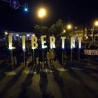 "Libertad", defienden unos manifestantes que cortan el tráfico