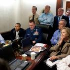 Mayo de 2011. Barack Obama, presidente de EEUU, y Hillary Clinton, secretaria de Estado, observan la operaci&oacute;n del Ej&eacute;rcito estadounidense para matar a Osama Bin Laden, l&iacute;der de Al Qaeda.
