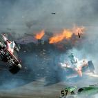 Octubre de 2011. Momento del accidente de varios coches durante una prueba de IndyCar en Las Vegas (Nevada).