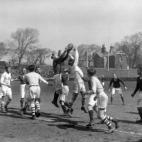 El rugby compitió en cuatro Juegos Olímpicos los últimos los de París 1924, este año en Rio volverá, aunque en su modalidad de Rugby a Siete, que juegan siete jugadores por equipo y no 15.