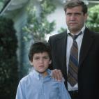 Dan Lauria pasó cinco años interpretando a Jack Arnold, el padre de Kevin Arnold. Durante ese tiempo participó en varias TV movies.