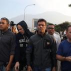 El opositor venezolano Leopoldo López tras ser liberado este martes en Caracas