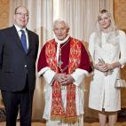 VATICAN CITY, VATICAN - JANUARY 12: Pope Benedict XVI meets HSH Prince Albert II of Monaco and HSH Princess Charlene of Monaco during a private audience at his library on January 12, 2013 in Vatican City, Vatican. (Photo by Vatican Pool/Getty ...