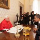 VATICAN CITY, VATICAN - JULY 10: US President Barack Obama (R) meets with Pope Benedict XVI in his library at the Vatican on July 10, 2009 in Vatican City, Vatican. Obama was meeting with The Pope for the first time as President following the G...