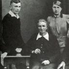 UNDATED - 1938: (FILE PHOTO) (GERMANY OUT, AUSTRIA OUT, SWITZERLAND OUT) The Ratzinger family from is pictured in 1938 from right to left; father Josef , sister Maria, mother Maria and brothers Georg and Joseph. Cardinal Joseph Ratzinger was el...
