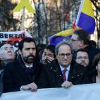 El presidente catalán, Quim Torra, concentrado ante el Supremo.