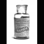La heroína, conocida químicamente como diacetilmorfina, fue prescrita para tratar dolencias comunes como la tos, resfriados y dolor. El medicamento fue fabricado por Bayer en 1898, de acuerdo con un artículo de BBC News.