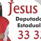 Pedro De Oliveira Luna se hace llamar Jesus y se presentó de esta guisa como candidato a las elecciones en Brasil por Pernambuco. Asegura que le apodaron Jesús en su tierra natal por su pelazo y reconoce que si se hubiera presentado sin montar...