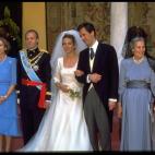Durante la boda de la infanta Elena y Jaime de Marichalar, celebrada en 1995 en la catedral de Santa Mar&iacute;a de la Sede de Sevilla.