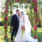 The pair tied the knot in Los Angeles, Calif., on Oct. 12, 2013. The wedding took place on a lawn underneath a chuppah, and the guests all sipped cocktails by the pool afterwards.
