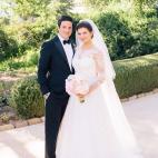 The actress married "Happy Endings" creator David Caspe in Ojai, California on May 25.
