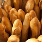 El pan sí se puede comer aunque estés a dieta. El pan no engorda más que la la pasta o el arroz, alimenos que no se eliminan nunca de las dietas de adelgazamiento. La Organización Mundial de la Salud reconoce sus virtudes y recomienda tomar ...