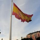 Los contribuyentes de Ceuta o Melilla o los que no residiendo allí tengan parte de su renta en ese territorio podrán reducirse hasta el 50% de las cuotas. La norma, con una larga historia, persigue promover la actividad económica en ambas ciu...