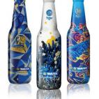 El trabajo conjunto de los artistas Rostarr (Romon Yang) y Tomas Goh dio lugar a esta edición limitada de botellas para la cerveza Tiger. Salieron a la venta en 2010.