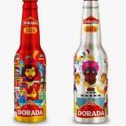 Esta es la botella especial de la cerveza Dorada para el Carnaval de 2015.