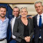 Con Marine Le Pen, Geert Wilders y Harald Vilimsky, en Bruselas.