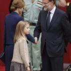 Rajoy saluda a la reina Letizia
