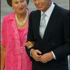 La hermana menor del rey es uno de los miembros más discretos de la familia real. La duquesa de Soria está casada con el médico Carlos Zurita. Ambos recibieron en 1993 la Gran Cruz de la Orden de Alfonso X el Sabio por su labor de fomento de ...