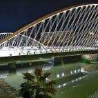 El Ayuntamiento de Murcia gastó en 2012 cerca de 60.000 euros en una moqueta para el puente que Calatrava diseñó en la ciudad para evitar los resbalones que habían denunciado los vecinos.