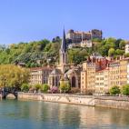 La ciudad de Lyon est&aacute; destinada a convertirse en "la nueva ciudad francesa favorita del turismo internacional", entre otras razones por ser la sede de las finales de la Copa Mundial Femenina de F&uacute;tbol de la FIFA este mes de j...