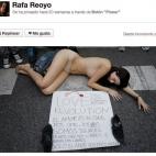 Pancartas que se acompañan de un desnudo mediático, como el de Jill Love