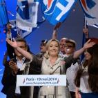 Marine Le Pen ha tenido que trabajar duro para desintoxicar su partido de ultraderecha, incluyendo la censura de su propio padre y fundador del partido. 

Jean Marie Le Pen sugirió recientemente que el "señor Ébola" podría solucionar el prob...