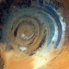 Tonight's Finale: The Richat Structure. A giant gazing eye upon the Earth. pic.twitter.com/Uqv9JSh17b